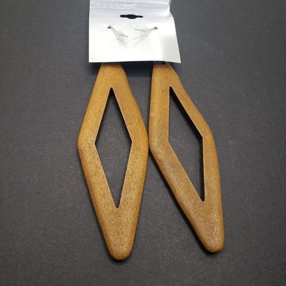 Brown wood diamond shape boho earrings long dangling earrings - Picture 2 of 3